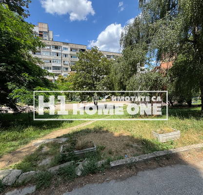 Снимка 2 — Просторен 3-стаен апартамент в Дианабад с тераса
