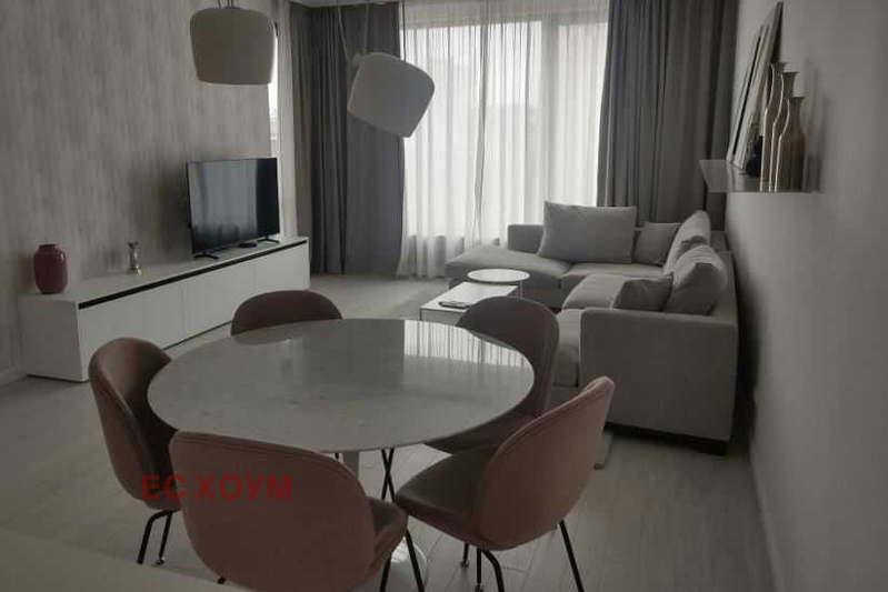 3-bedroom apartment in Sofiya, Dianabad