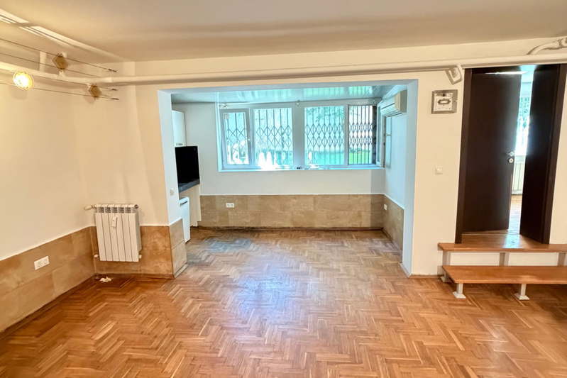 2-bedroom apartment in Sofiya, Doktorski Pametnik