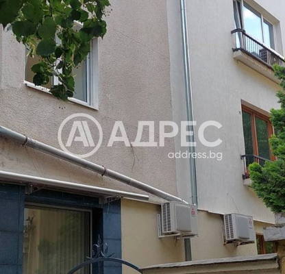 Снимка 2 — Тристаен апартамент с две тераси в Докторски паметник, София