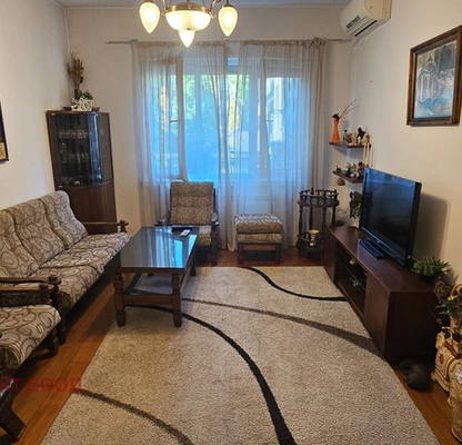 Photo 3 — Two-room apartment in Doktorski Pametnik with convenient location