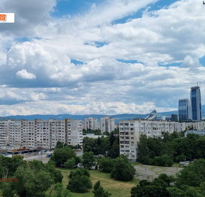 Снимка 2 — Двустаен апартамент с тераса в Дружба 1, София