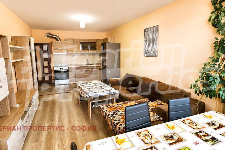 3-bedroom apartment in Sofiya, Drujba 1