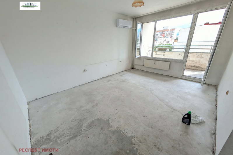 3-bedroom apartment in Sofiya, Drujba 1