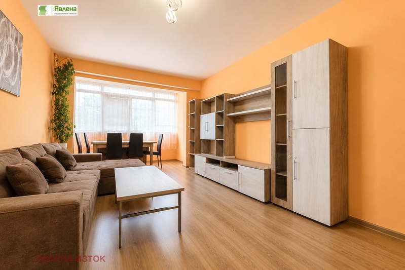 3-bedroom apartment in Sofiya, Drujba 1