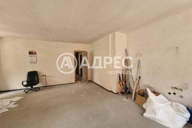 3-bedroom apartment in Sofiya, Drujba 1