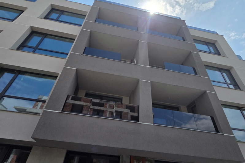 4-bedroom apartment in Sofiya, Drujba 1