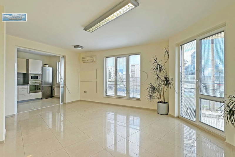 3-bedroom apartment in Sofiya, Drujba 2