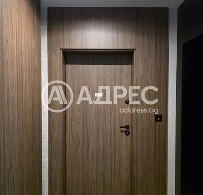 Снимка 5 — Просторен 4-стаен апартамент с панорамна тераса в Дружба 2