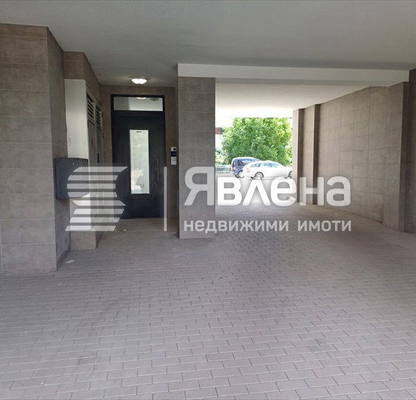 Снимка 2 — Двустаен апартамент с югозападно изложение в Дървеница, София
