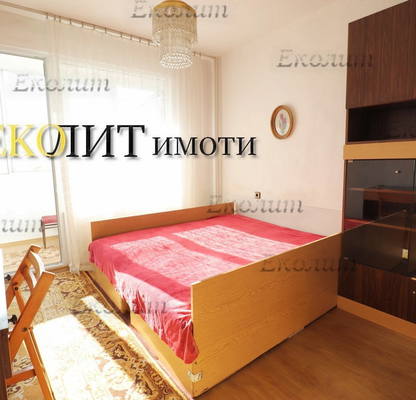 Снимка 3 — Двустаен апартамент в Дървеница с остъклена тераса