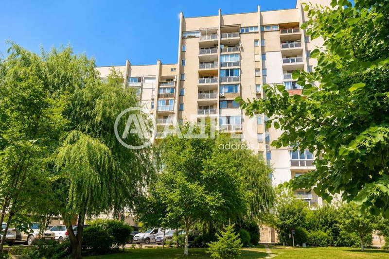 Многостаен апартамент с 3 спални в Гоце Делчев с панорама