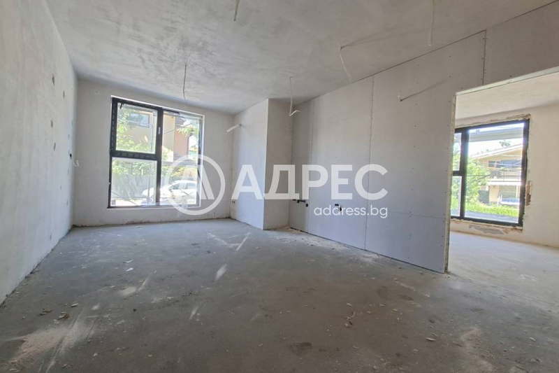 Three-room apartment with yard in Gorna Banya, Sofia