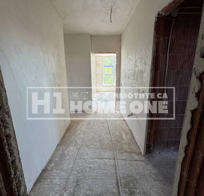 Снимка 2 — Тристаен апартамент 108 кв.м в Горубляне с гараж