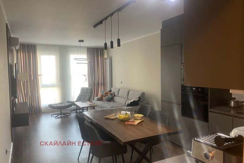 3-bedroom apartment in Sofiya, Hadji Dimityr