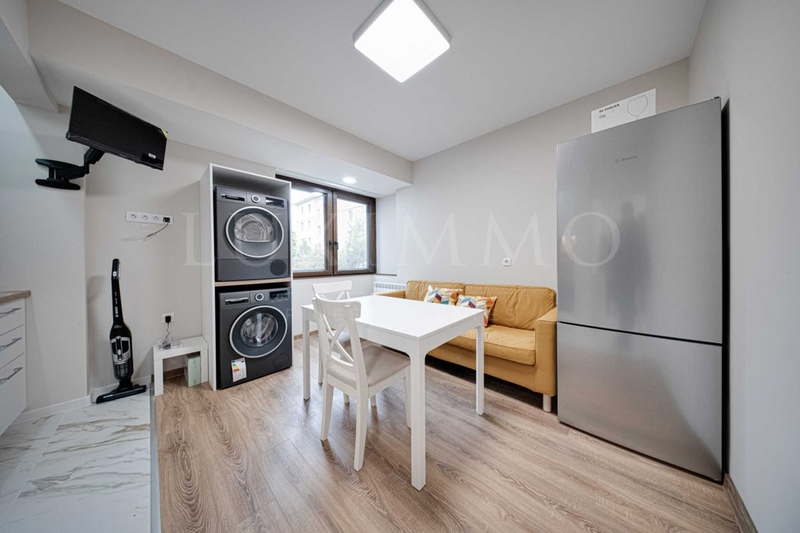 3-bedroom apartment in Sofiya, Hipodruma