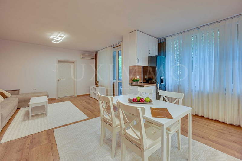 3-bedroom apartment in Sofiya, Hipodruma