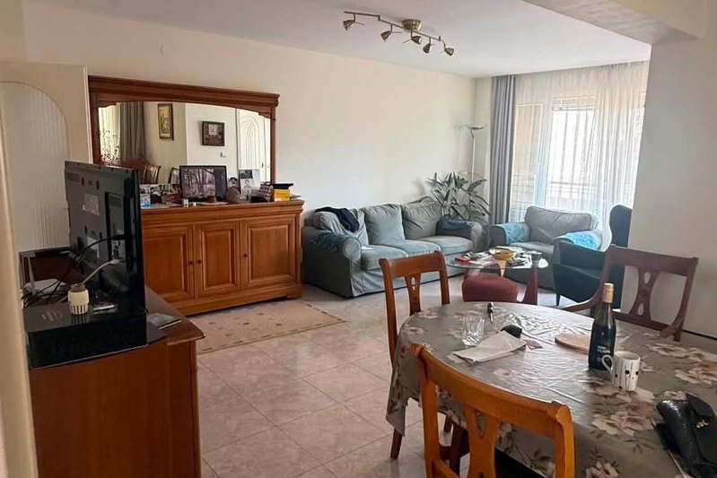 3-bedroom apartment in Sofiya, Hladilnika