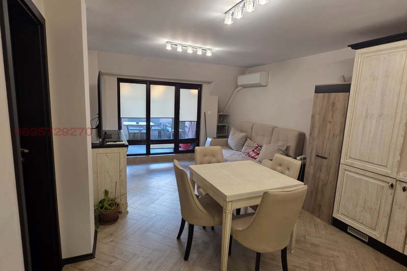 3-bedroom apartment in Sofiya, Hladilnika