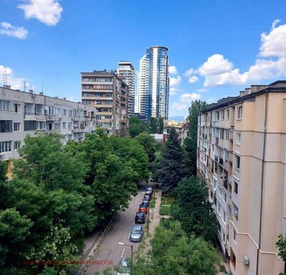 Снимка 3 — Двустаен апартамент с две тераси в кв. Иван Вазов, София
