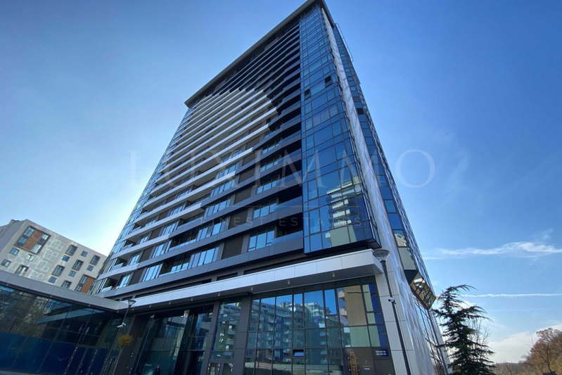 3-bedroom apartment in Sofiya, Izgrev