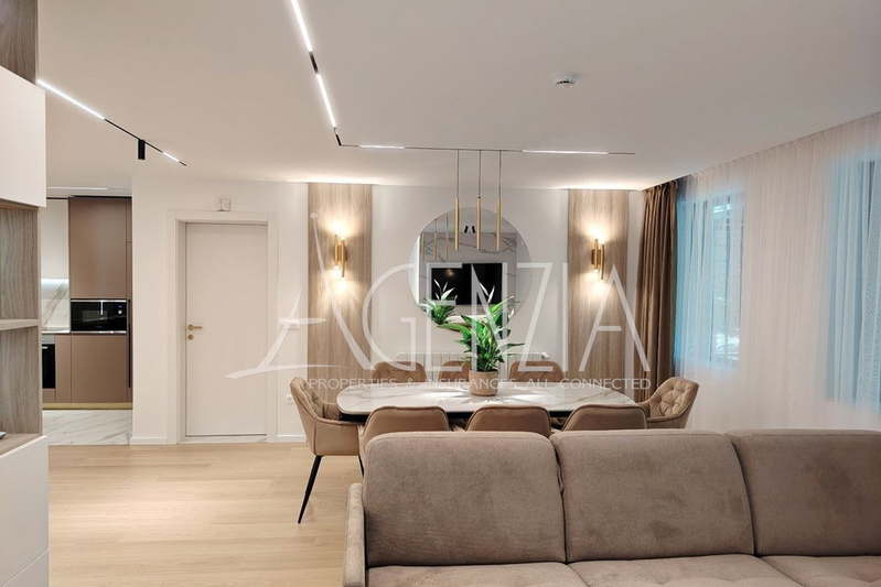 3-bedroom apartment in Sofiya, Iztok