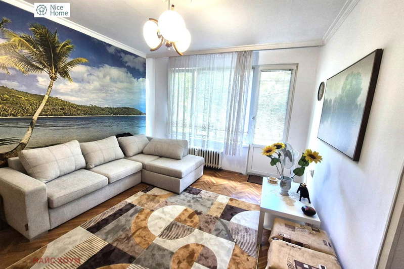 3-bedroom apartment in Sofiya, Iztok