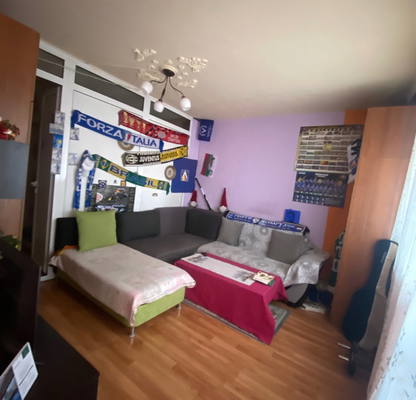 Photo 3 — Three-room apartment with 3 bedrooms in Krasno selo, near the metro