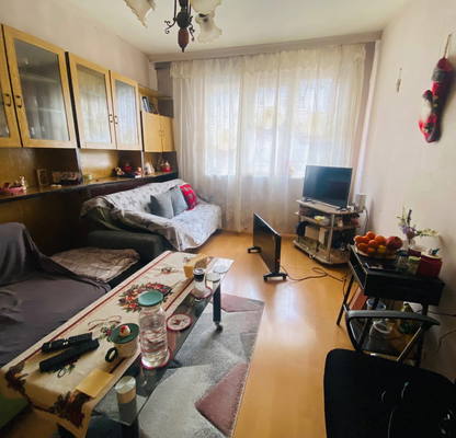 Photo 4 — Three-room apartment with 3 bedrooms in Krasno selo, near the metro