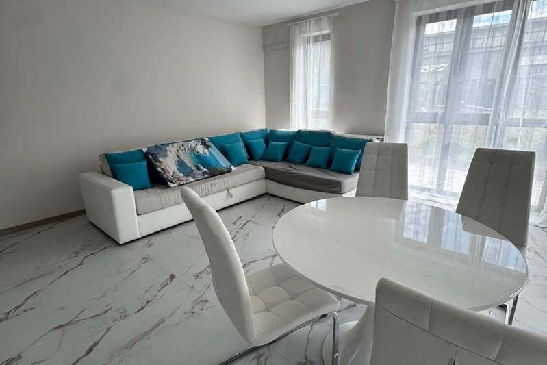 3-bedroom apartment in Sofiya, Krasno Selo