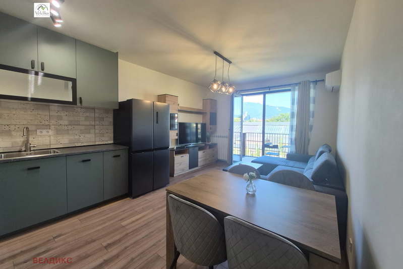 4-bedroom apartment in Sofiya, Krasno Selo