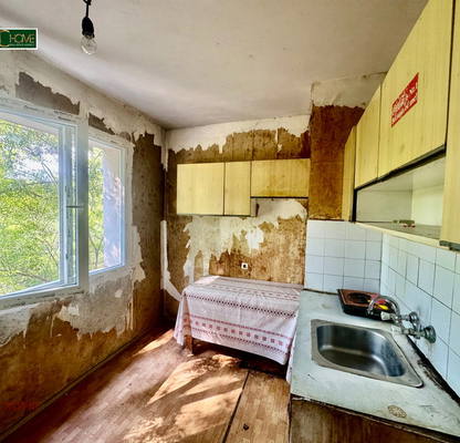 Снимка 4 — Двустаен апартамент 47 кв.м. в Лагера с възможност за ремонт