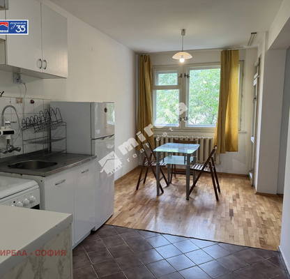 Снимка 3 — Четиристаен апартамент с 3 спални в Лагера, София с балкони