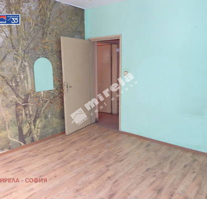Снимка 5 — Тристаен апартамент с 2 балкона в Левски В, София