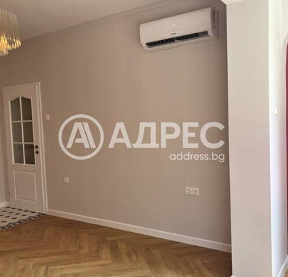 Photo 3 — 3-bedroom apartment in Sofiya, Lozenec