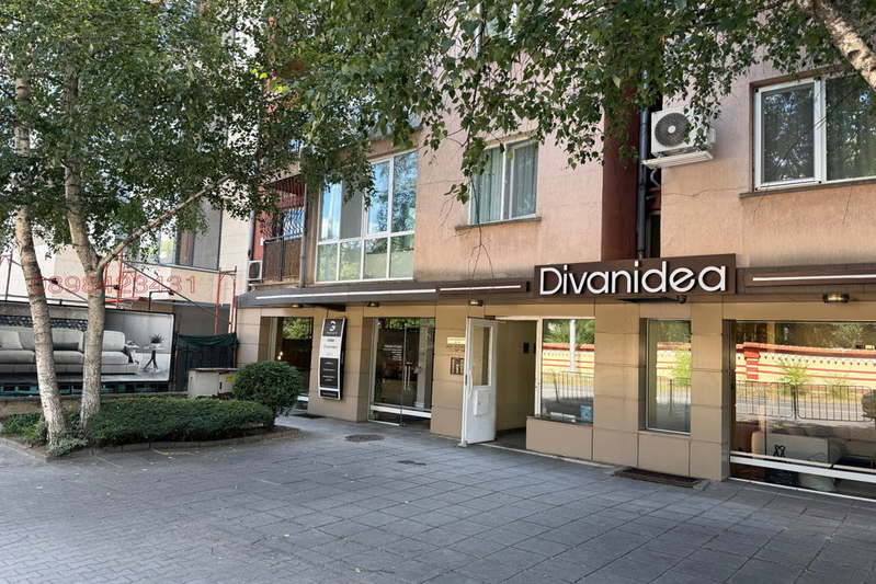 Двустаен апартамент на партер в Лозенец, София