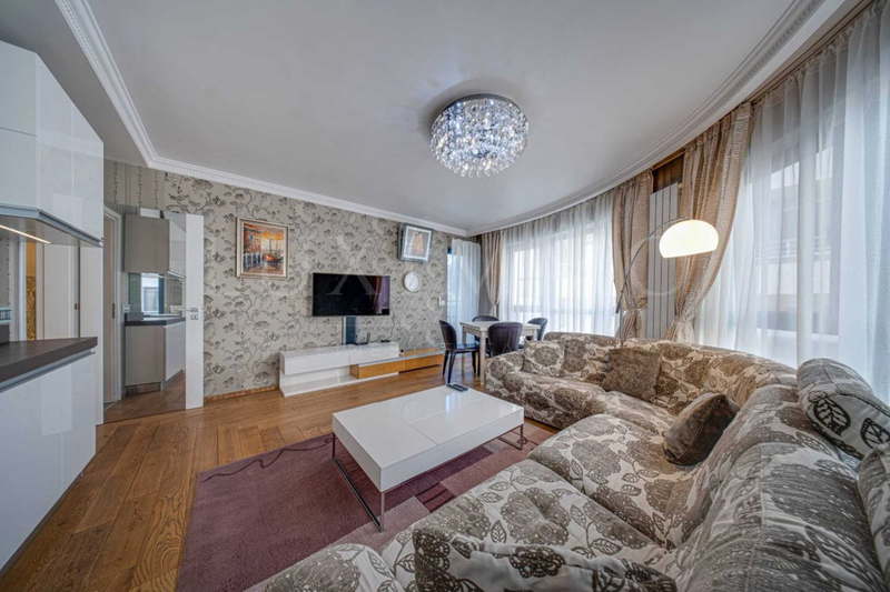 3-bedroom apartment in Sofiya, Lozenec