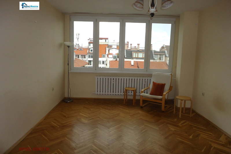 3-bedroom apartment in Sofiya, Lozenec