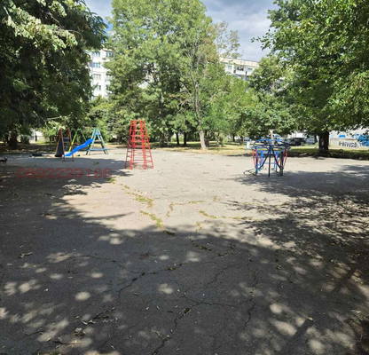 Снимка 5 — Двустаен апартамент в Люлин 6 с две изложение и гледка към зеленина