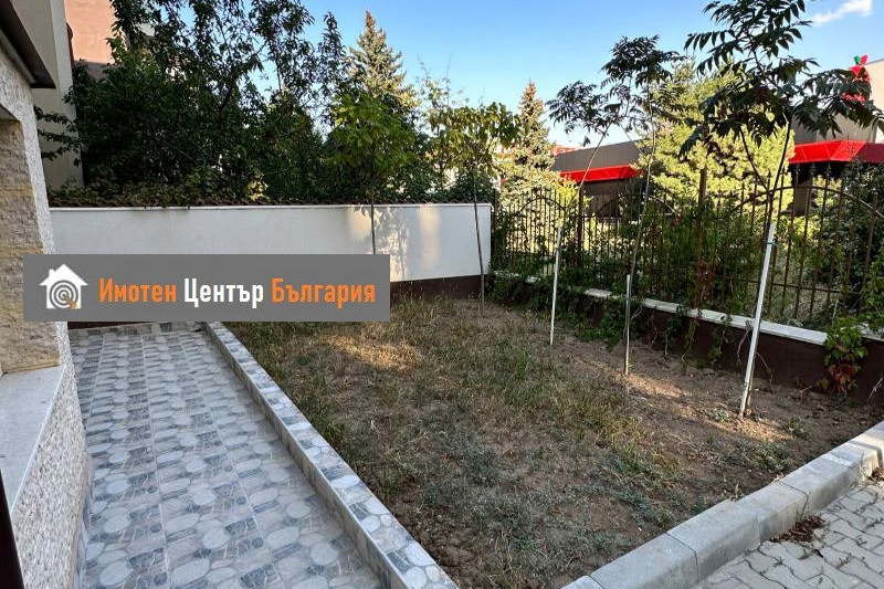 3-bedroom apartment in Sofiya, Manastirski Livadi