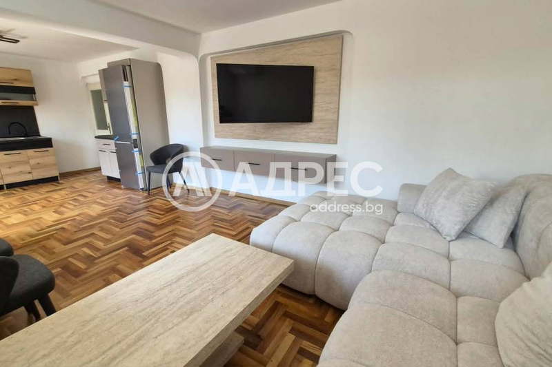 3-bedroom apartment in Sofiya, Medicinska Akademiya
