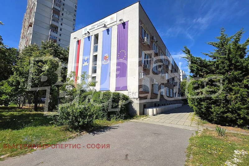 Двустаен апартамент с възможност за тристаен в Младост 3
