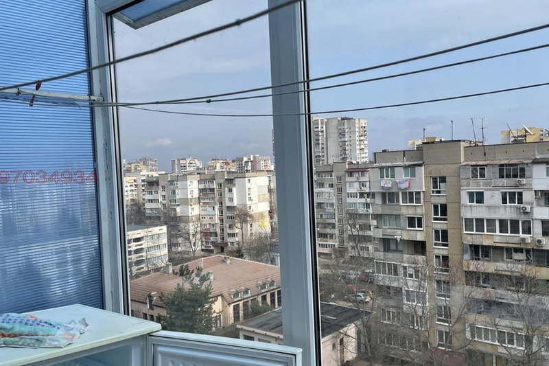 Двустаен апартамент с голяма тераса в Младост 3, София