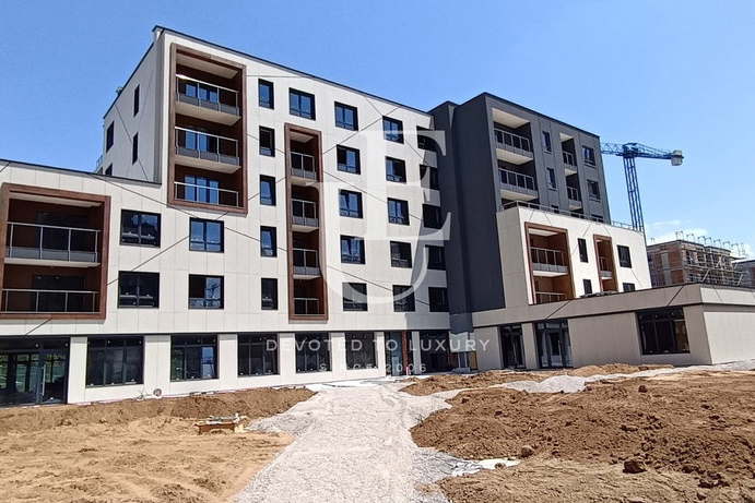 3-bedroom apartment in Sofiya, Mladost 3