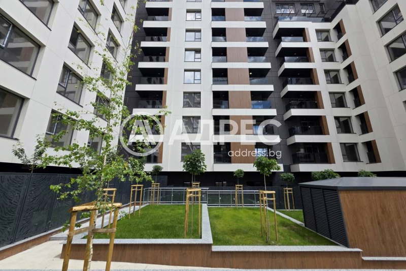 Three-room apartment in Mladost 4 with two terraces