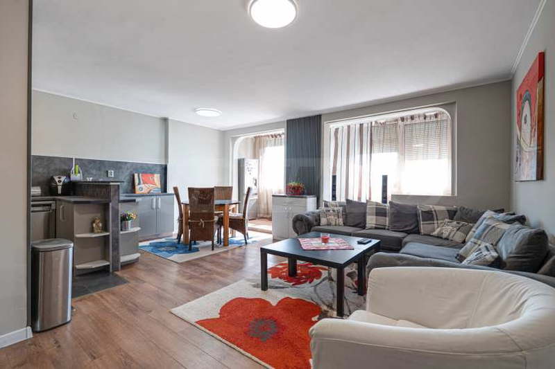 4-bedroom apartment in Sofiya, Mladost 4