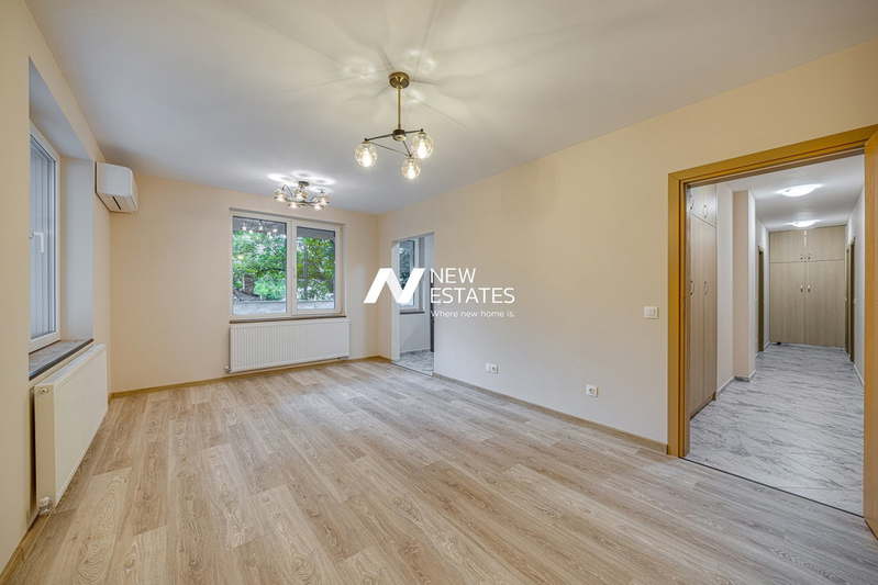 3-bedroom apartment in Sofiya, Nadejda 1