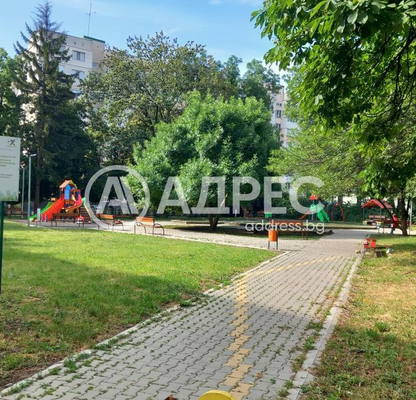 Снимка 2 — Тристаен апартамент с три тераси в Надежда 2, София