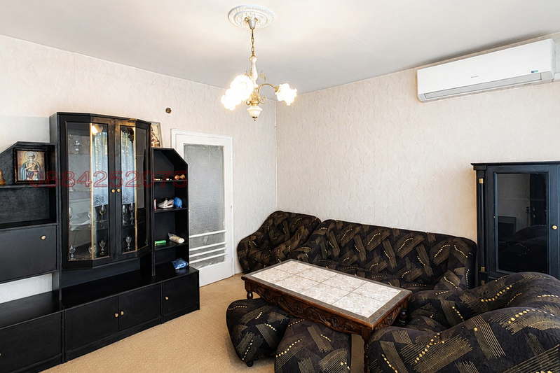 3-bedroom apartment in Sofiya, Nadejda 4