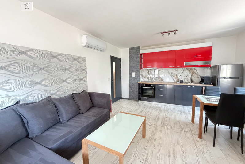 3-bedroom apartment in Sofiya, Nadejda 4